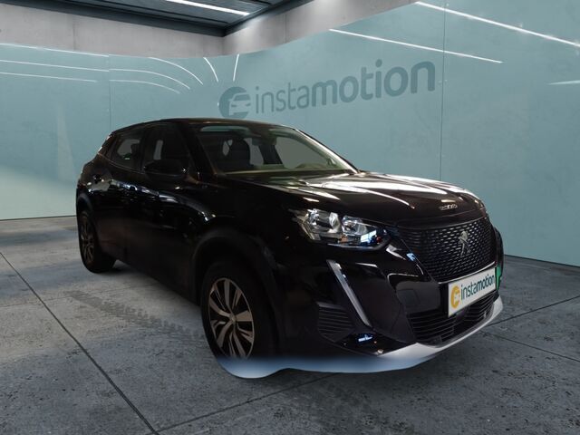 Schwarz Gebraucht 2022 Peugeot e-2008 Active SUV | 18.380 € (Fairer Preis) - Bild 1/2