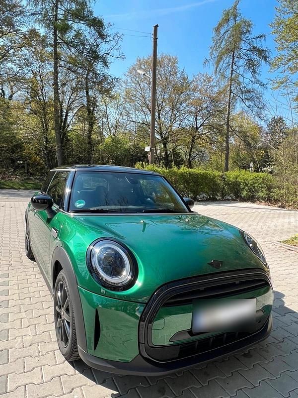 Gebraucht Mini Cooper Classic 136 PS (100 kW) 2022 Grün Kleinwagen