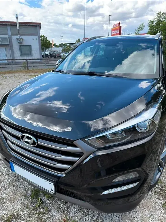 Gebraucht Hyundai Tucson Trend 177 PS (130 kW) 2015 Schwarz SUV