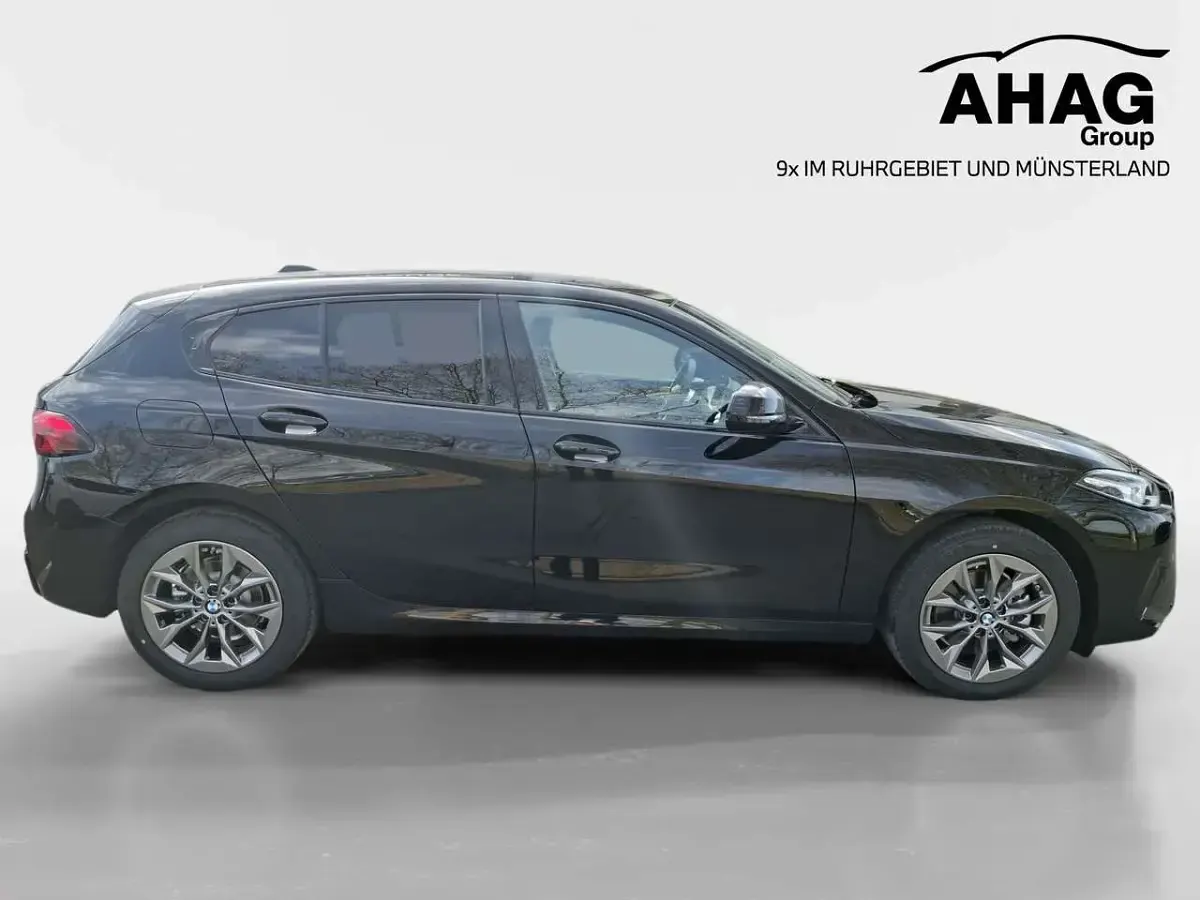 Neu BMW 120 Shadowline 170 PS (125 kW) 2026 Schwarz Kleinwagen
