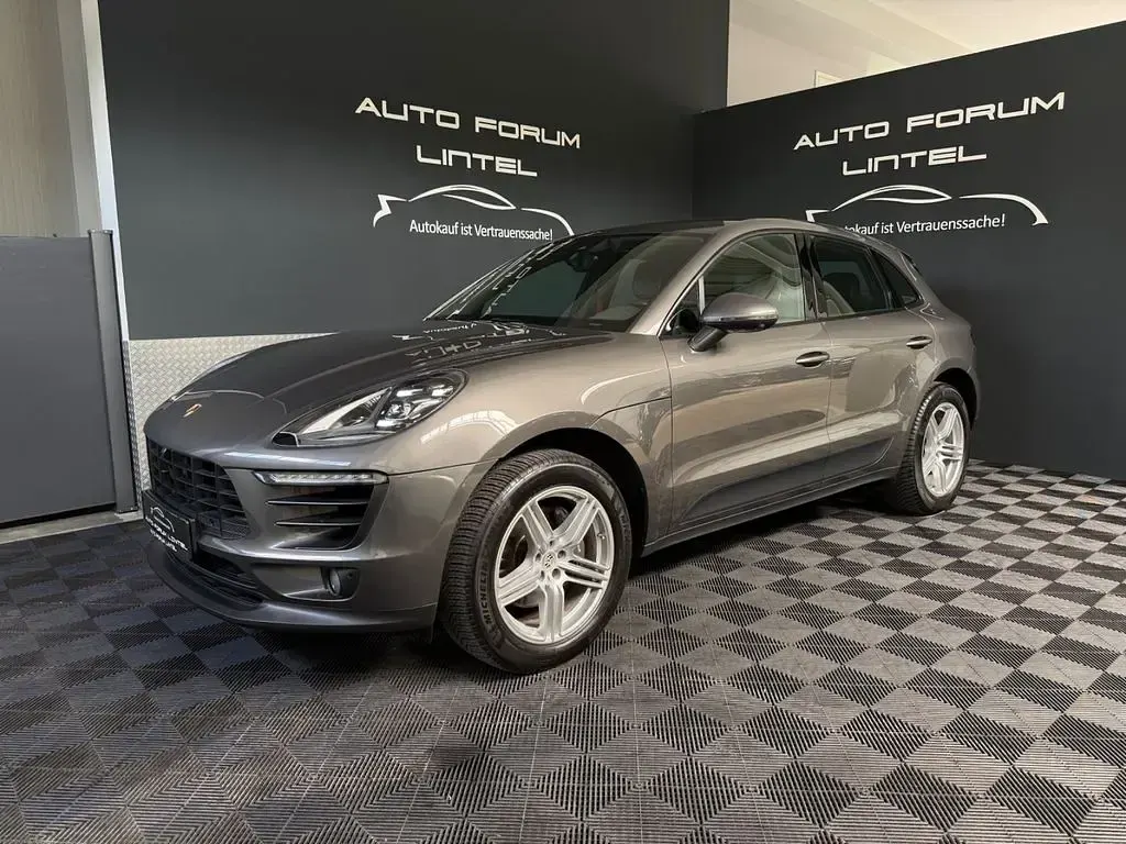 Gebraucht Porsche Macan 252 PS (185 kW) 2017 Achatgraumetallic SUV