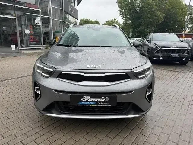 Gebraucht Kia Stonic 101 PS (74 kW) 2024 Grau SUV