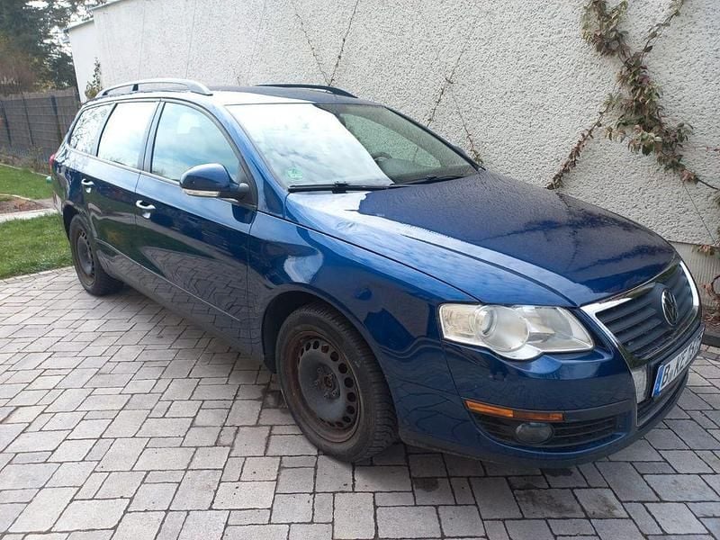 Gebraucht VW Passat Trendline 102 PS (75 kW) 2009 Blau Limousine