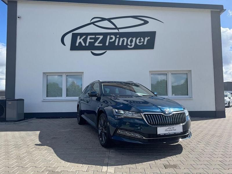 Blau Gebraucht 2020 Skoda Superb Style Kombi | 21.999 € (Fairer Preis) - Bild 1/4