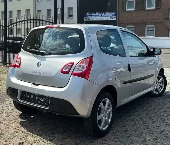 Gebraucht Renault Twingo 75 PS (55 kW) 2012 Grau Kleinwagen