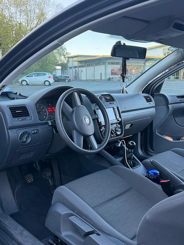 Gebraucht VW Golf 75 PS (55 kW) 2004 Silber Coupé