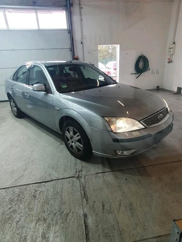 Silber Gebraucht 2005 Ford Mondeo Limousine | 1.250 € (Guter Preis) - Bild 1/4