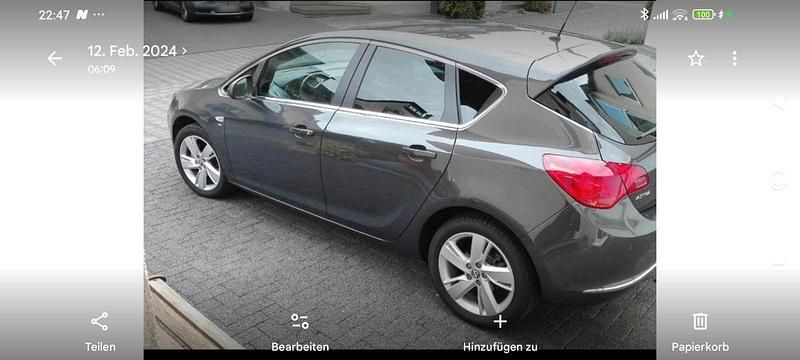 Gebraucht Opel Astra 116 PS (85 kW) 2014 Grau Limousine