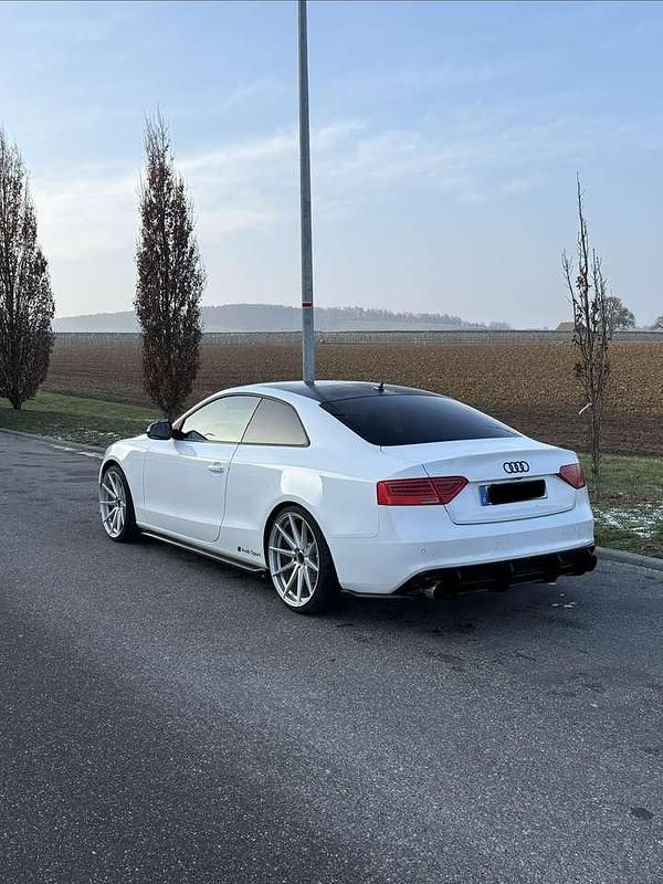 Gebraucht Audi A5 S-Line 177 PS (130 kW) 2013 Weiß Coupé