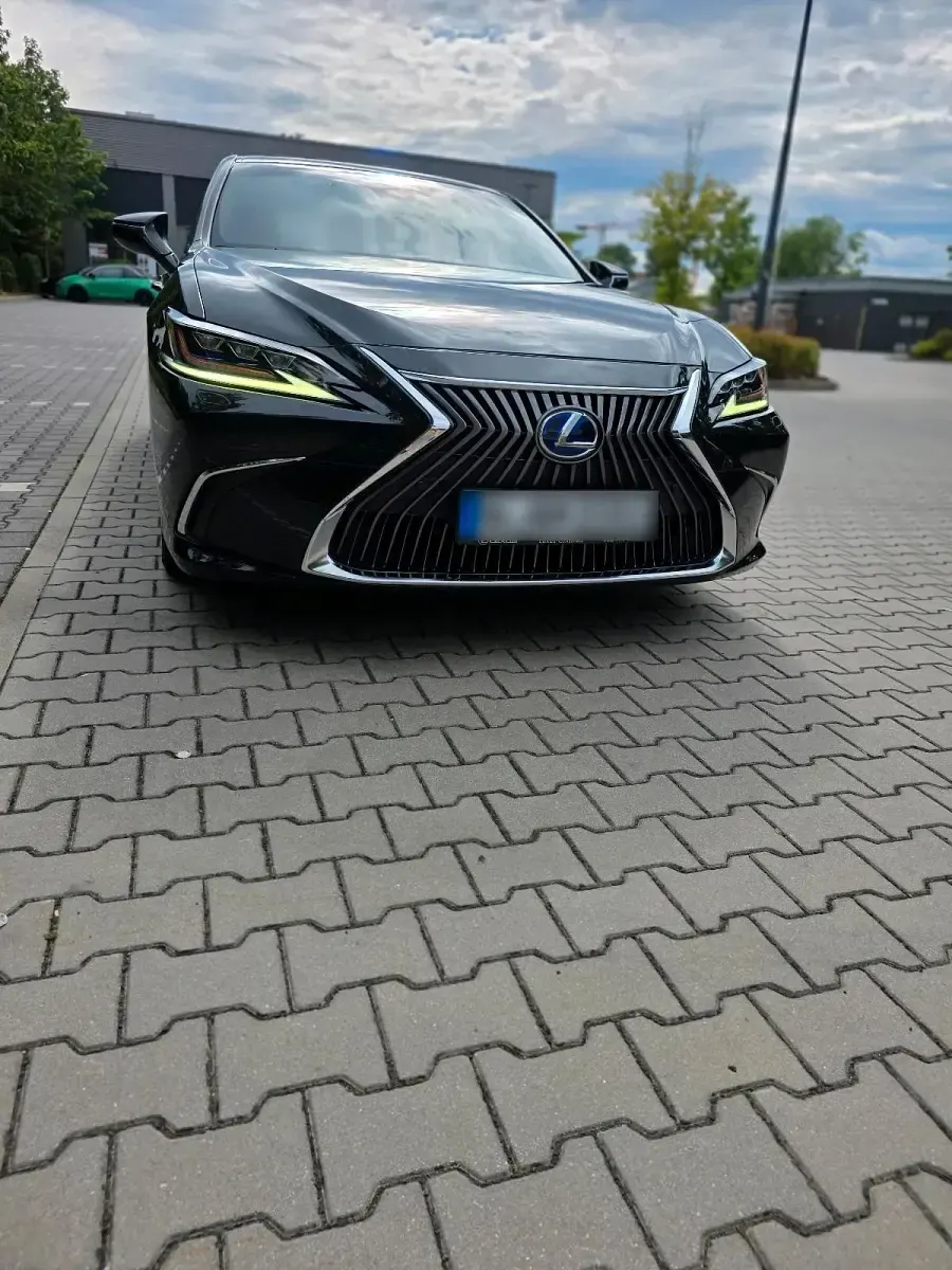 Gebraucht Lexus ES300H 218 PS (160 kW) 2019 Schwarz Limousine