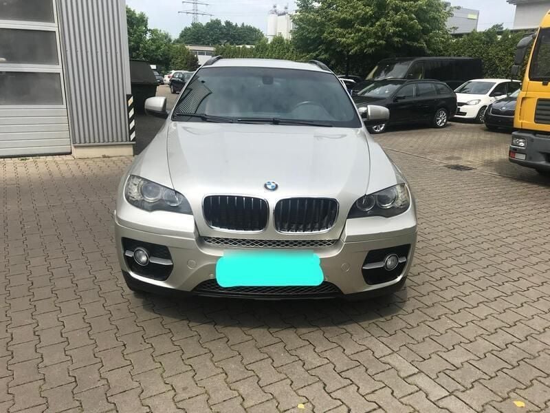 Silber Gebraucht 2010 BMW X6 Sport Line SUV | 12.700 € (Superpreis) - Bild 1/4