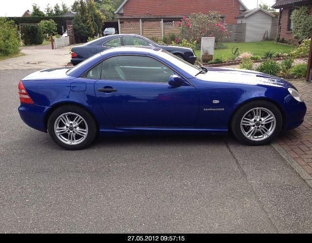 Gebraucht Mercedes SLK230 AMG 262 PS (192 kW) 1999 Blau metallic Cabrio