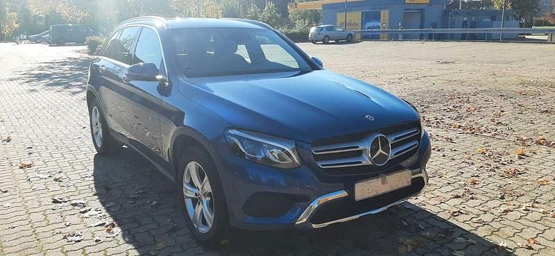 Gebraucht Mercedes GLC250 211 PS (155 kW) 2017 Blau SUV