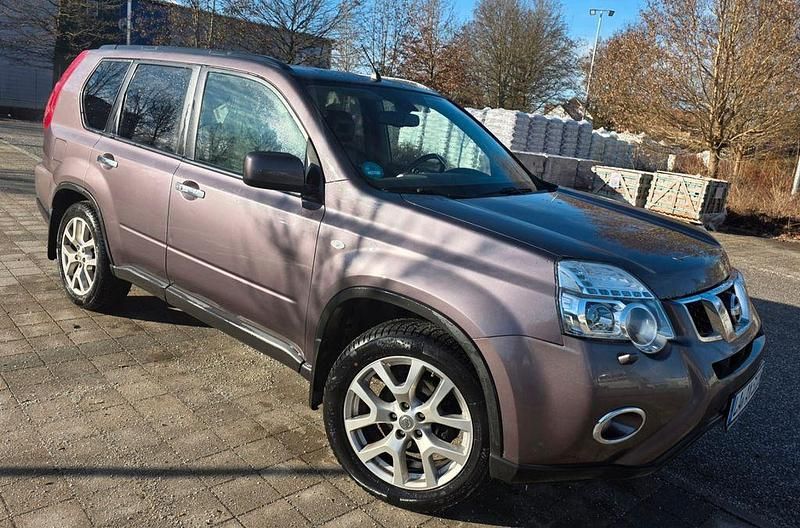 Braun Gebraucht 2011 Nissan X-Trail SE SUV | 8.000 € (Fairer Preis) - Bild 1/4