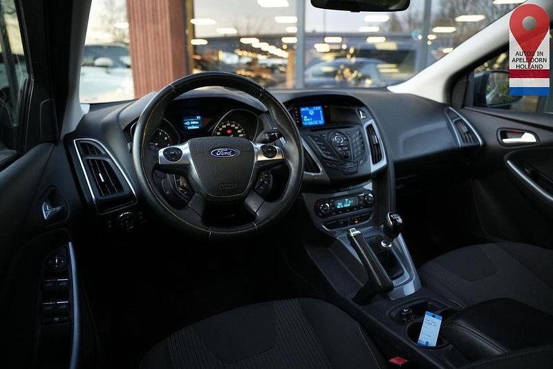 Gebraucht Ford Focus Titanium 125 PS (91 kW) 2013 Grau Limousine