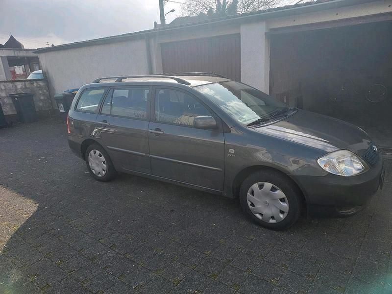 Gebraucht Toyota Corolla 97 PS (71 kW) 2002 Grau Kombi