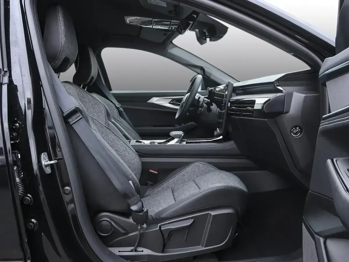 Neu Renault Austral Techno 200 PS (147 kW) 2026 Perlmuttweiß SUV