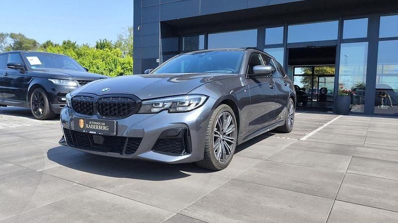 Grau Gebraucht 2021 BMW M340 M Sport Limousine | 41.900 € (Fairer Preis) - Bild 1/4