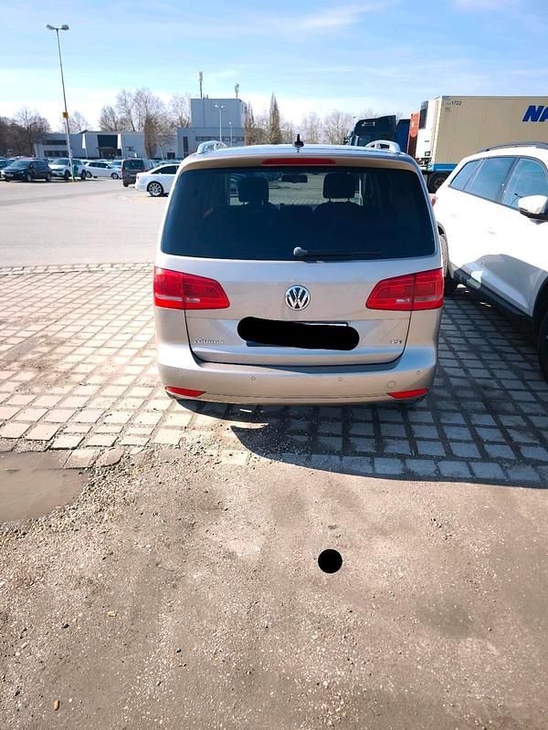 Gebraucht VW Touran 140 PS (102 kW) 2015 Gelb Van / Kleinbus