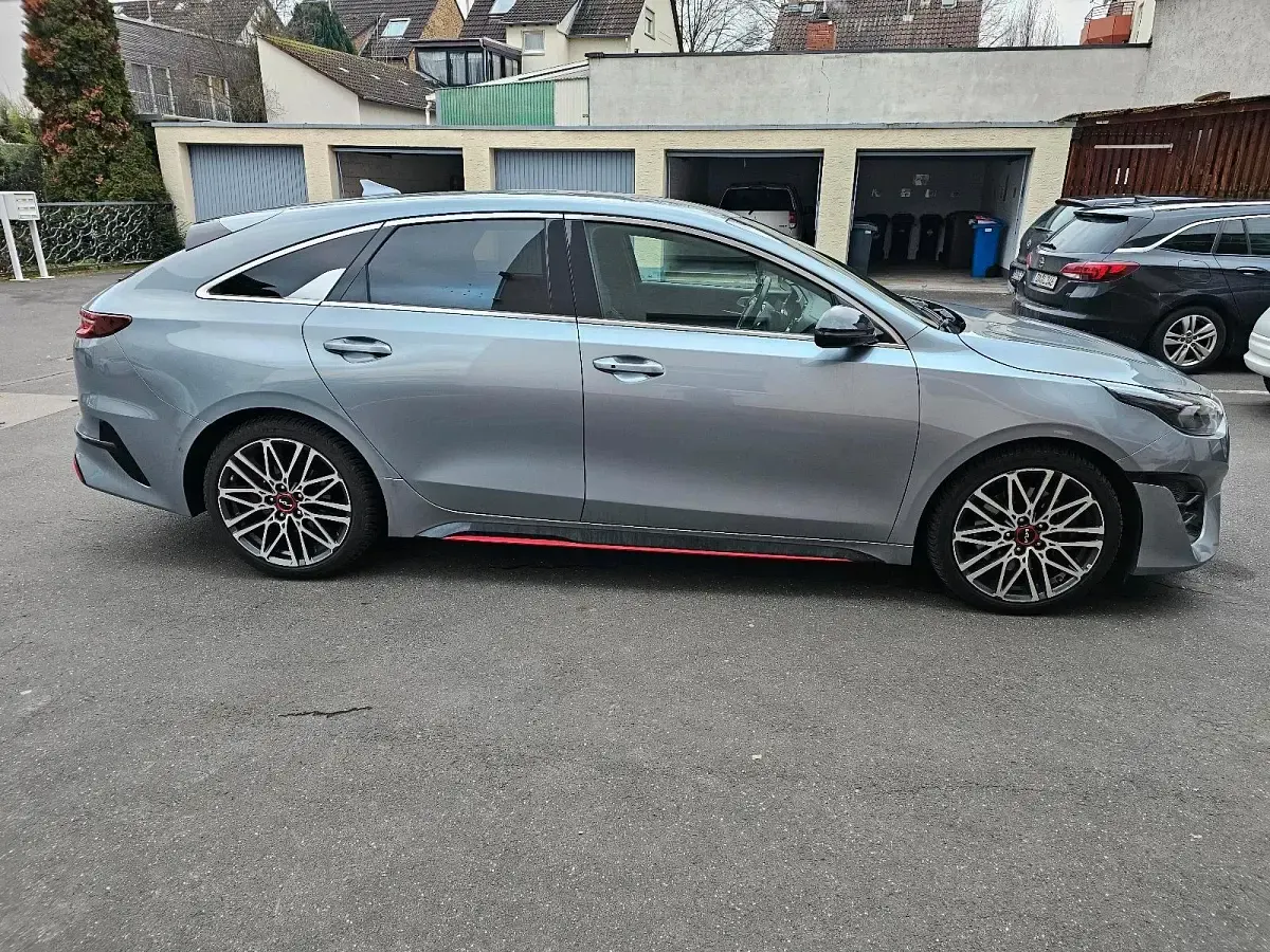 Gebraucht Kia ProCeed GT 204 PS (150 kW) 2023 Grau Kombi