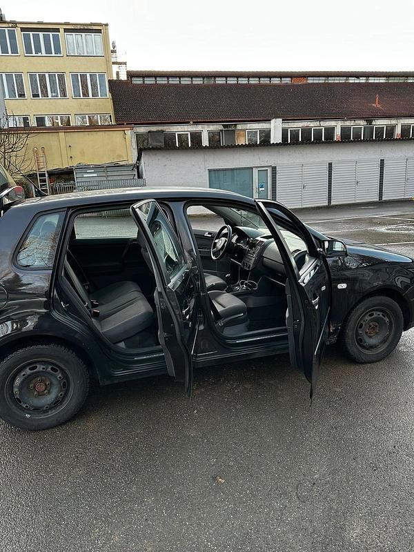 Gebraucht VW Polo 80 PS (58 kW) 2002 Schwarz Kleinwagen