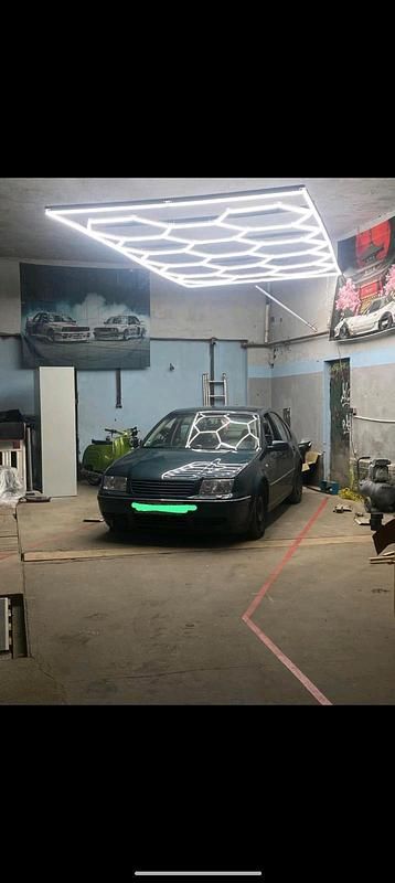 Grün Gebraucht 2002 VW Bora Limousine | 700 € (Superpreis) - Bild 1/4