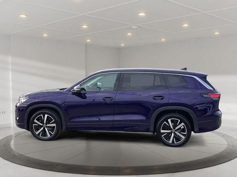 Gebraucht VW Tayron Elegance 150 PS (110 kW) 2025 Violett (ultra violet metallic) SUV