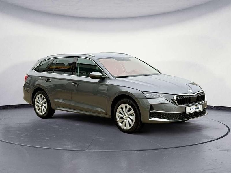 Neu Skoda Octavia Selection 116 PS (85 kW) 2025 Graphitegrau metallic Kombi