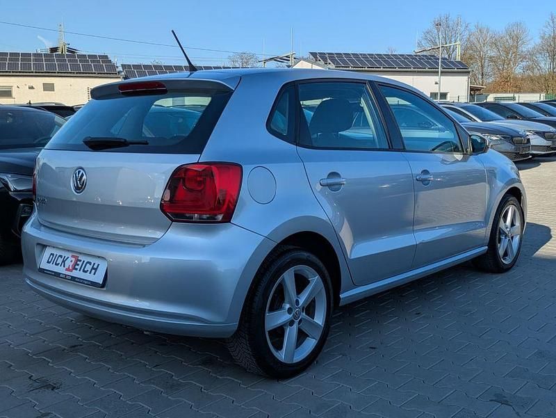 Gebraucht VW Polo 69 PS (50 kW) 2009 Silber Kleinwagen