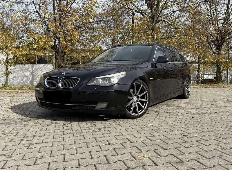 Schwarz Gebraucht 2009 BMW 525 Kombi | 4.422 € (Guter Preis) - Bild 1/4