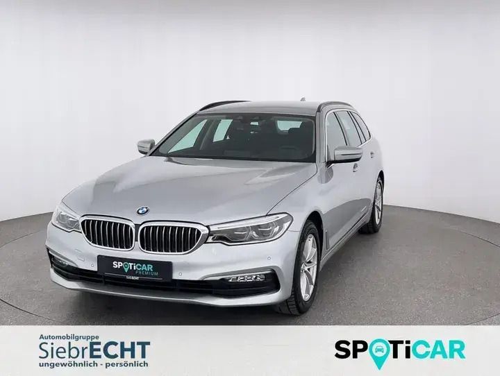 Silber Gebraucht 2018 BMW 520 Limousine | 26.470 € (Fairer Preis) - Bild 1/4