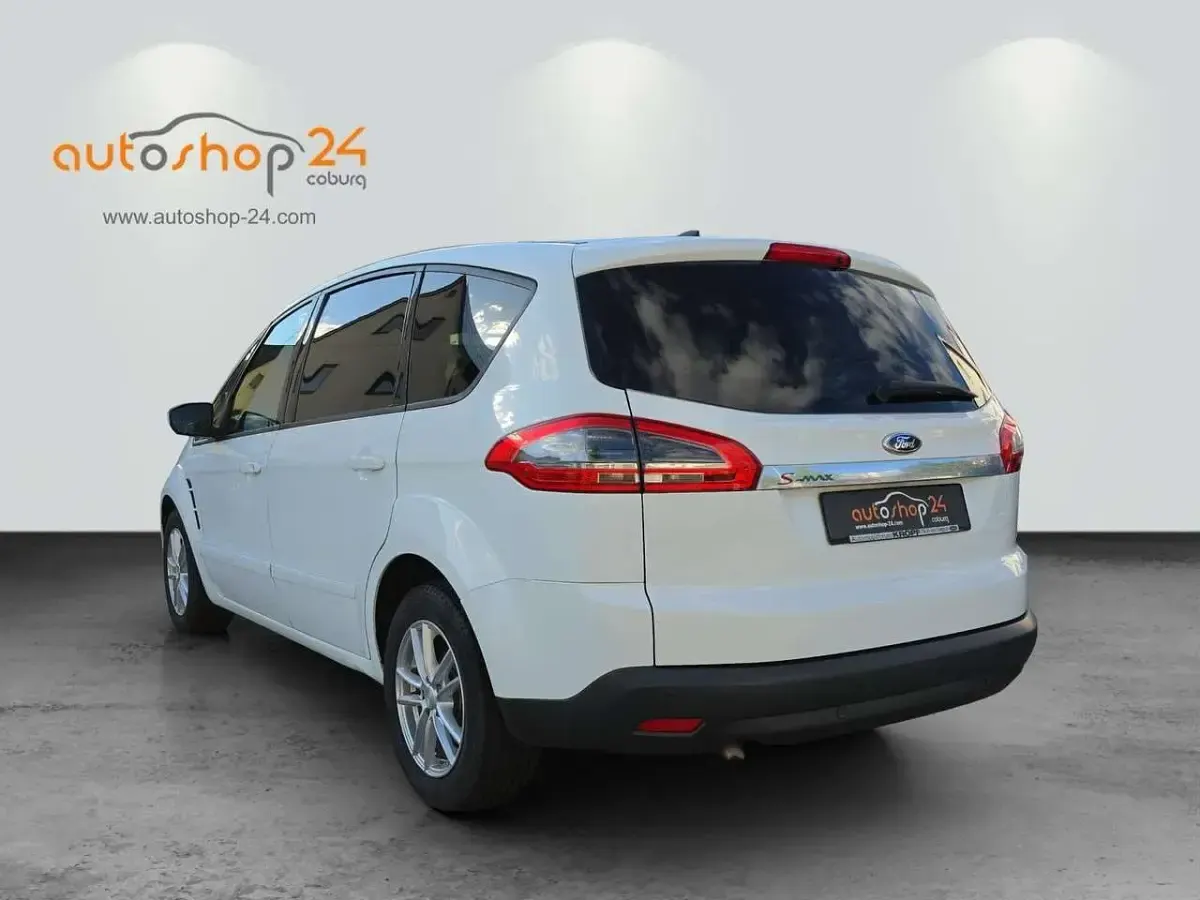 Gebraucht Ford S-MAX Business Edition 140 PS (102 kW) 2013 Frostweiß Van / Kleinbus