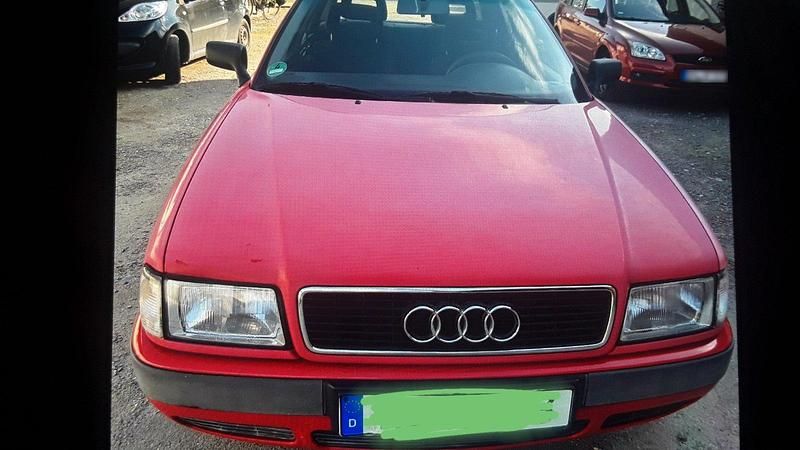 Second-hand Audi 80 90 CP (66 kW) 1994 Roșu Berlinǎ