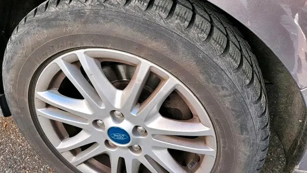 Używany Ford C-MAX Titanium 140 KM (102 kW) 2015 Brązowy Minivan