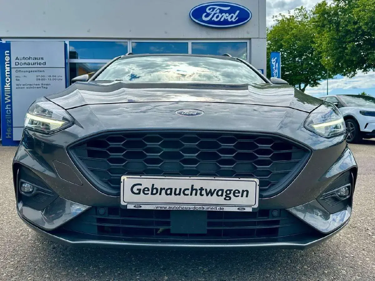 Gebraucht Ford Focus ST-Line 155 PS (114 kW) 2020 Magneticgrau (metallic) Kombi