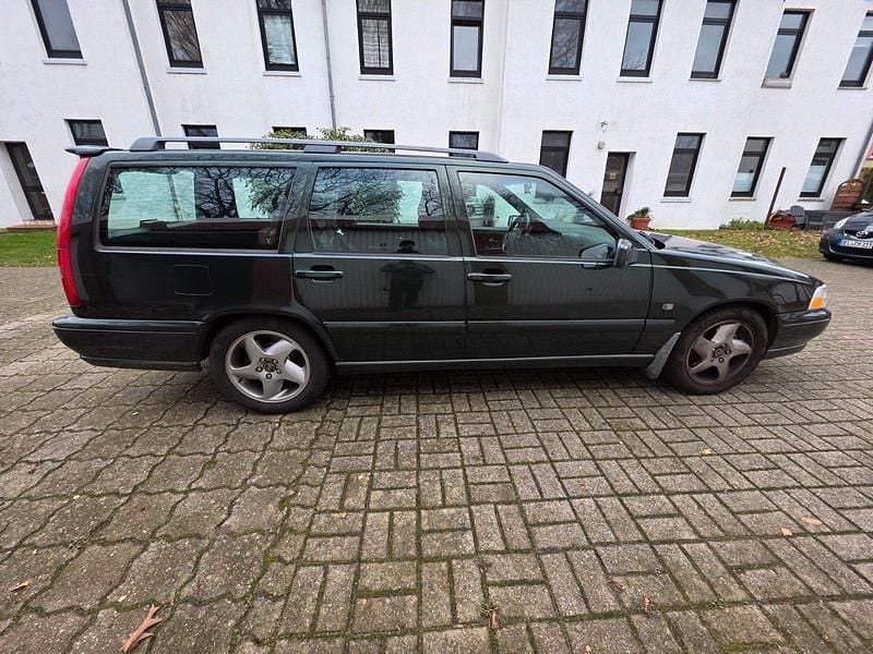 Gebraucht Volvo V70 140 PS (102 kW) 2000 Grün Kombi