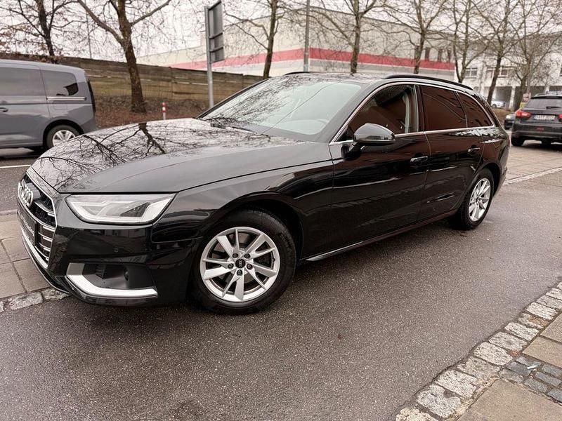 Gebraucht Audi A4 Sport 163 PS (119 kW) 2022 Schwarz Kombi