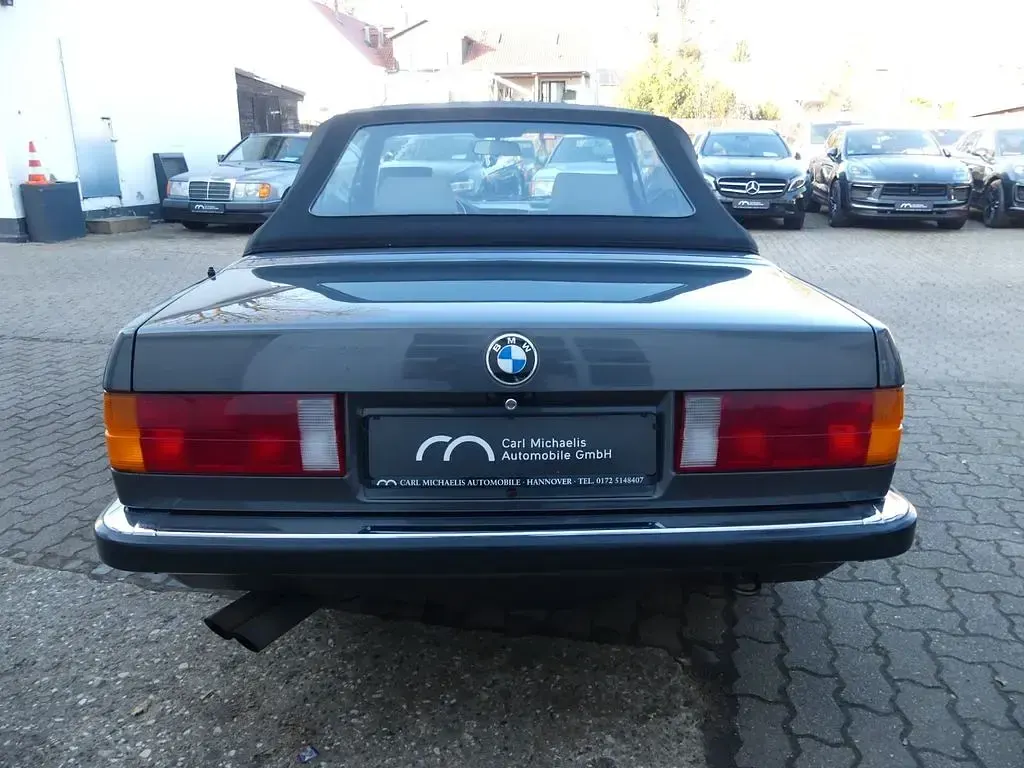 Gebraucht BMW 325 Sport Line 170 PS (125 kW) 1990 Grau Cabrio