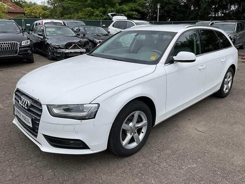 Weiß Gebraucht 2013 Audi A4 Ambiente Kombi | 6.990 € (Superpreis) - Bild 1/4