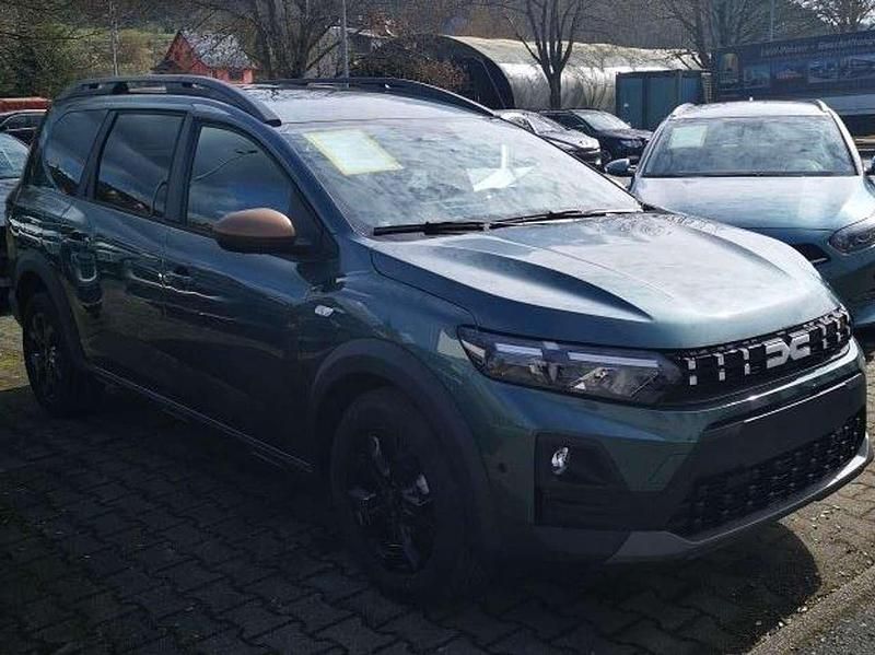 Neu Dacia Jogger Extreme 110 PS (80 kW) 2026 Zederngrün Van / Kleinbus