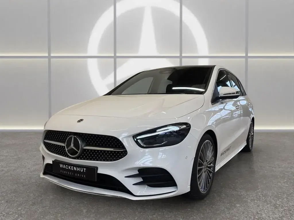 Gebraucht Mercedes B220 AMG Line Premium Plus 190 PS (139 kW) 2026 Weiss Van / Kleinbus