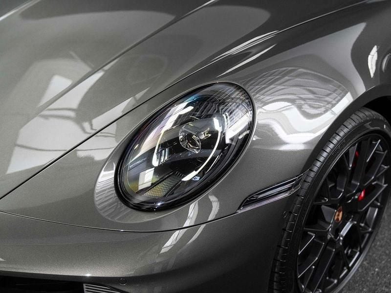 Neu Porsche 911 Carrera 4S 450 PS (330 kW) 2026 Grün Coupé