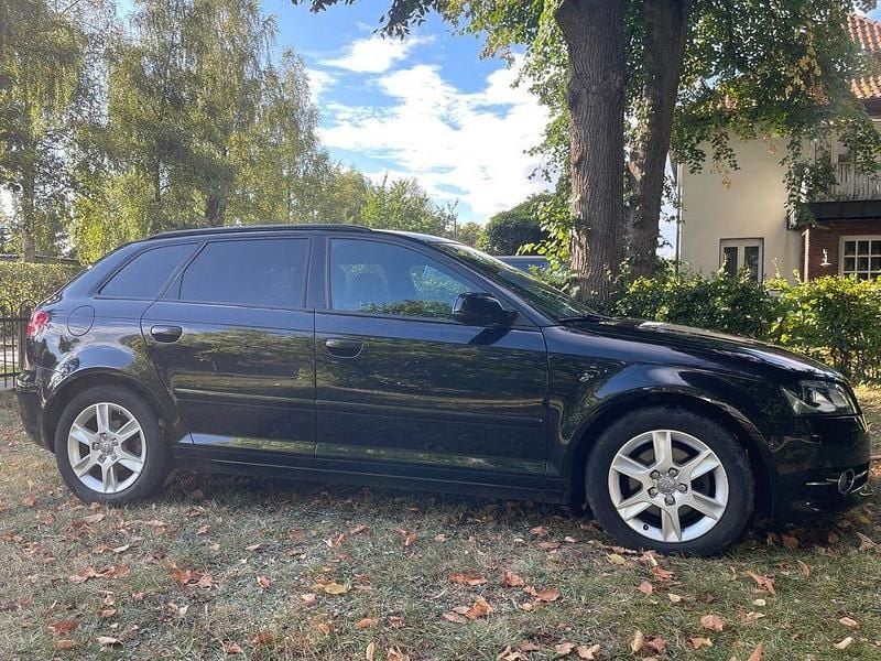 Second-hand Audi A3 Ambition 140 CP (102 kW) 2013 Negru Berlinǎ