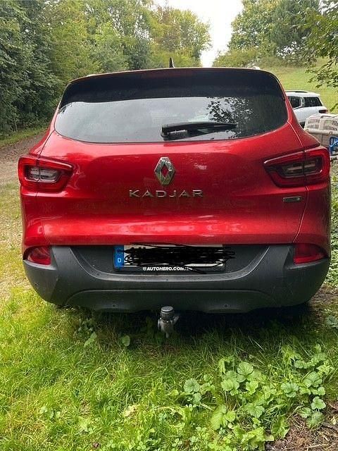 Rot Gebraucht 2018 Renault Kadjar Experience SUV | 12.500 € (Fairer Preis) - Bild 1/4