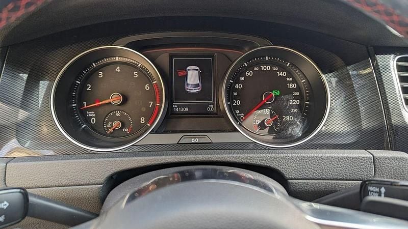 Gebraucht VW Golf VII GTI 220 PS (161 kW) 2015 Schwarz Limousine