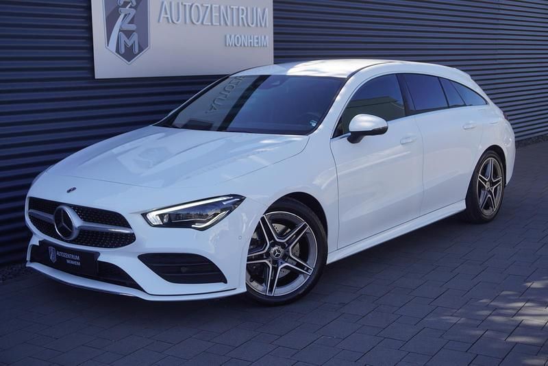 Polarweiss Gebraucht 2019 Mercedes CLA220 Shooting Brake AMG line Kombi | 27.990 € (Fairer Preis) - Bild 1/4