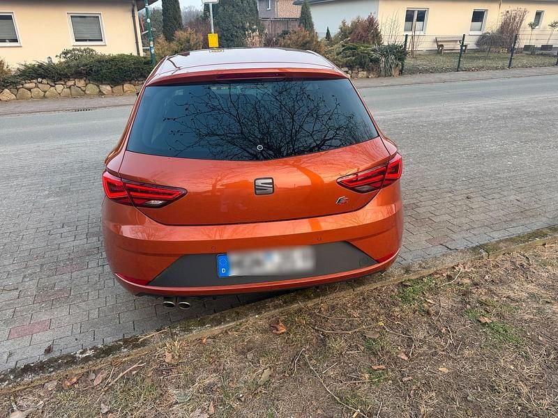 Gebraucht Seat Leon FR 184 PS (135 kW) 2019 Orange Kleinwagen