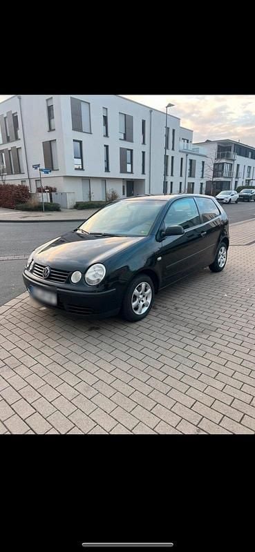Gebraucht VW Polo 64 PS (47 kW) 2002 Schwarz Kleinwagen