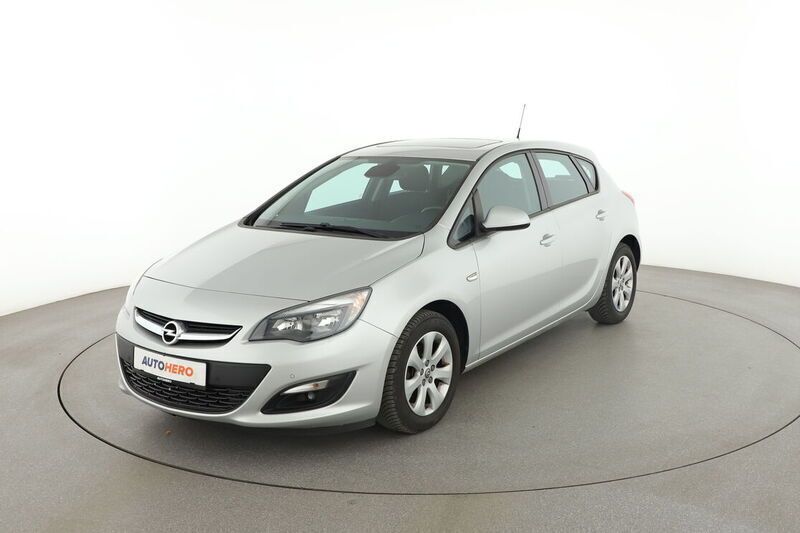 Grau Gebraucht 2015 Opel Astra Edition Limousine | 10.590 € (Etwas zu teuer) - Bild 1/4