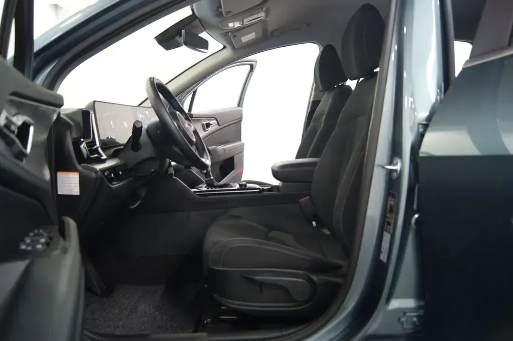 Gebraucht Kia Sportage Vision 136 PS (100 kW) 2024 Grün SUV